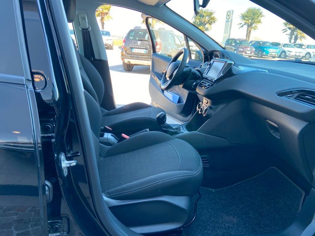 Peugeot 208 ACTIVE PureTech 82 5 p. NEOPATENTATI