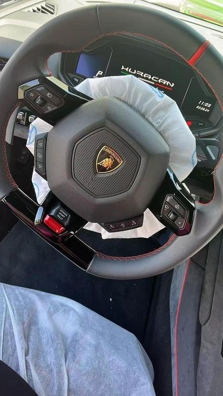 Lamborghini Huracan Sterrato Huracan Sterrato 5.2 610 awd