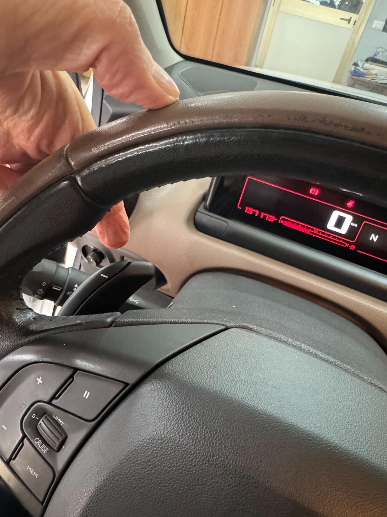 Citroen C4 Cactus BlueHDi 100 cv. Autom. Shine OK