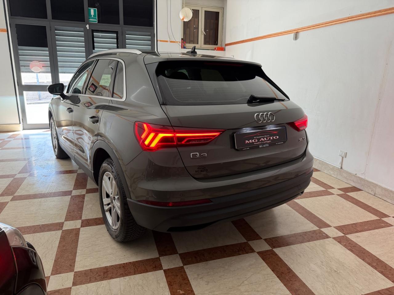 Audi Q3 35 TDI S tronic Business Advanced