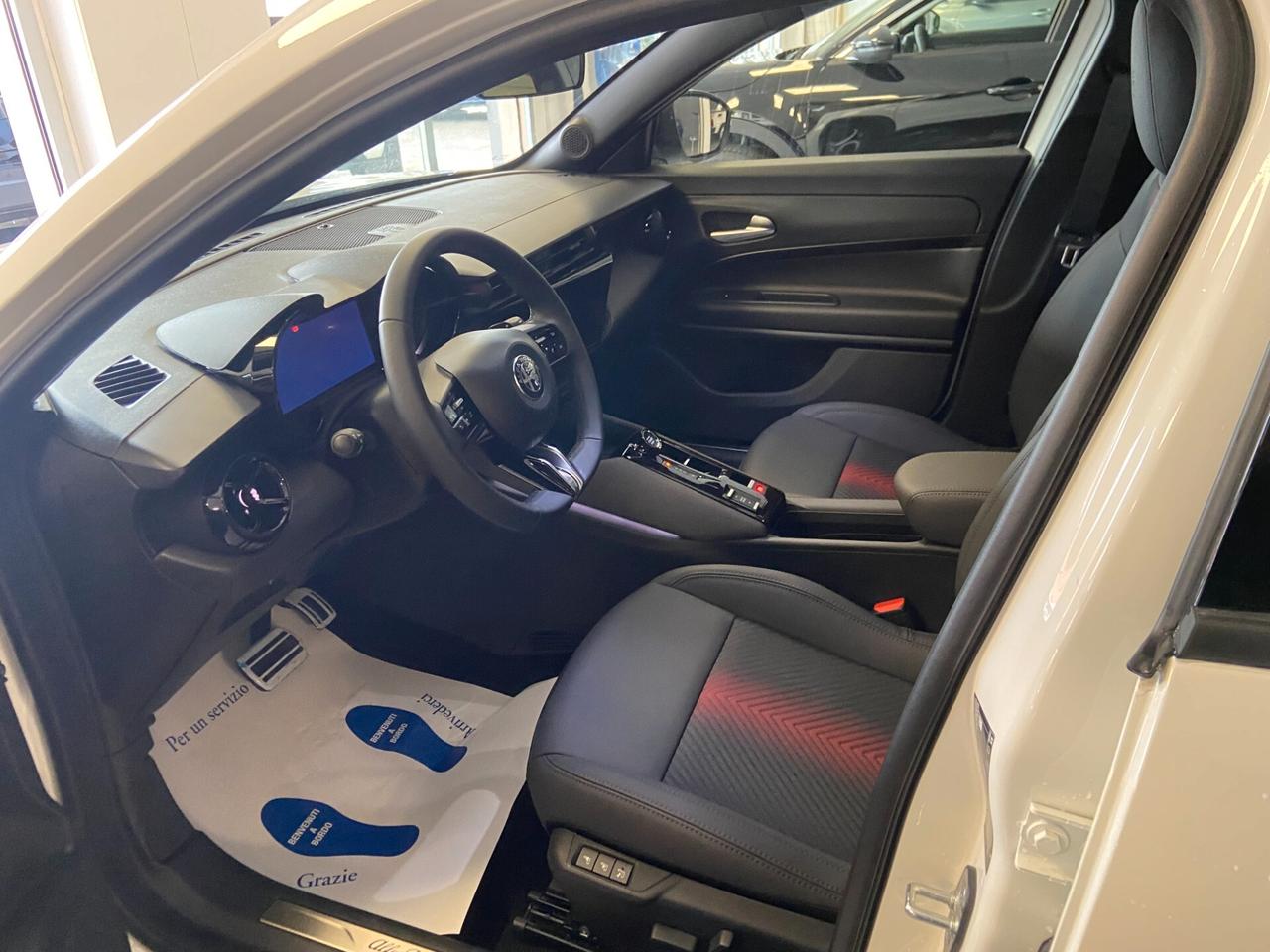 Alfa Romeo Junior Hybrid Speciale e-dct - KM0