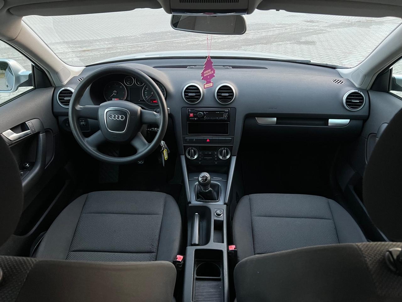 Audi A3 SPB 1.6 TDI 105 CV CR Attraction