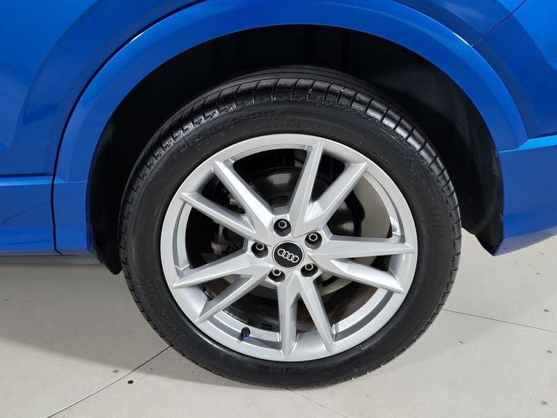 Audi Q2 I 2021 40 2.0 tfsi Business Advanced quattro s-tronic