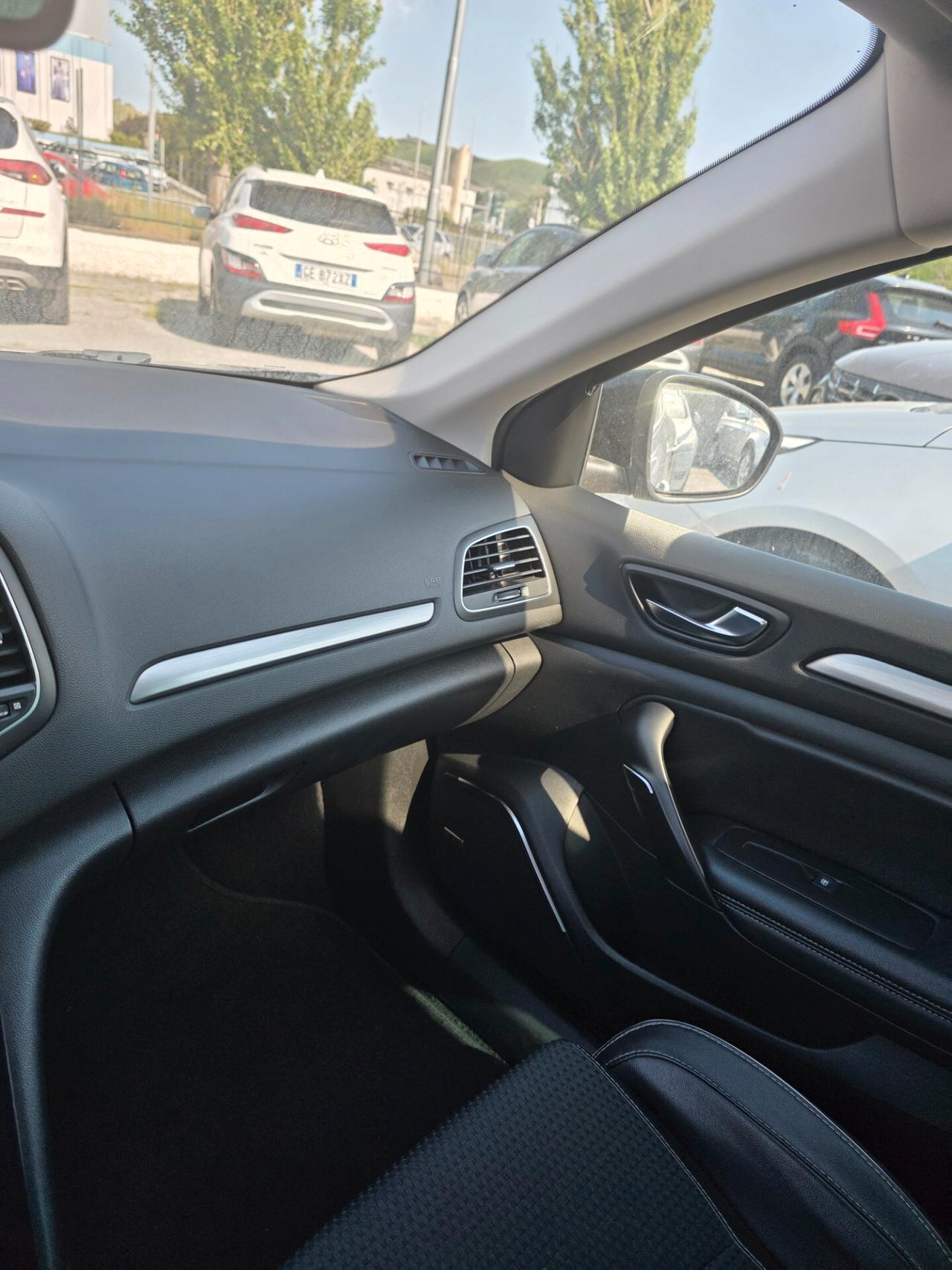 Renault Megane Mégane dCi 8V 110 CV EDC Energy Bose