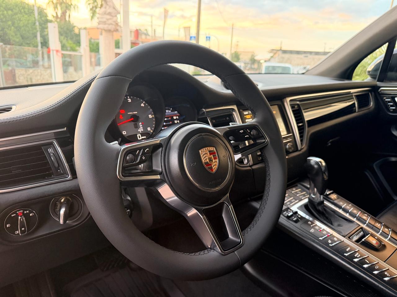 Porsche Macan 3.0 S -Tetto-Pasm-Full-Total BLACK