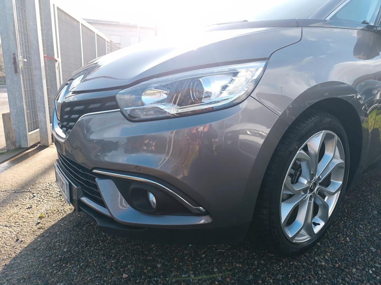 Renault Grand Scenic Blue dCi 120 CV Sport Edition2