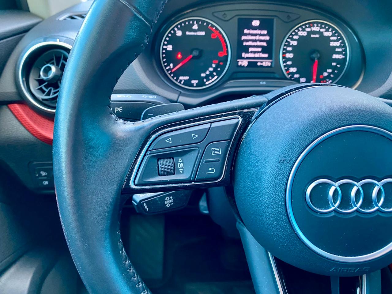 Audi Q2 30 1.6 tdi S line Edition s-tronic 116cv GANCIO TRAINO