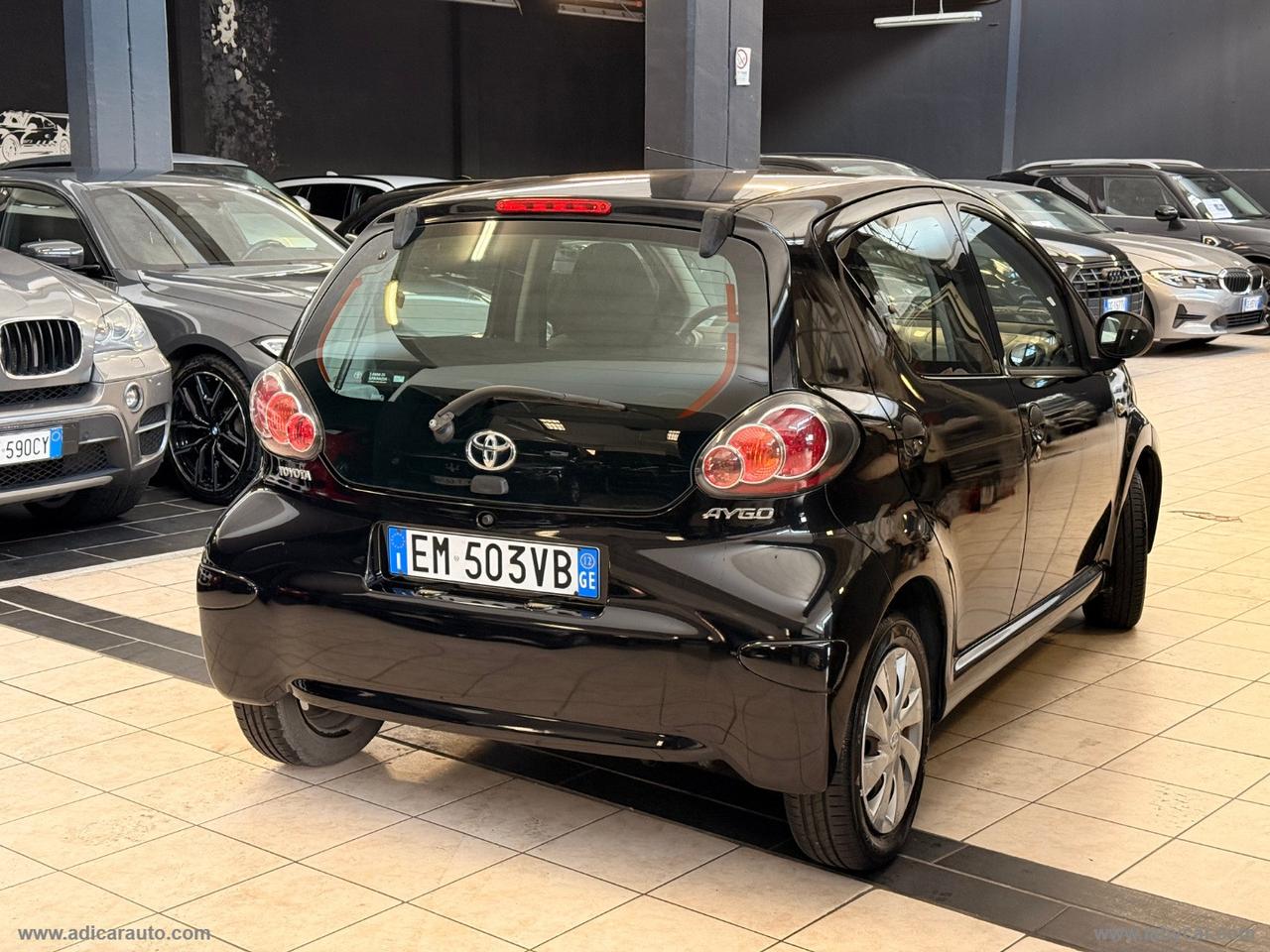 TOYOTA Aygo 1.0 12V VVT-i 5p. Lounge Connect