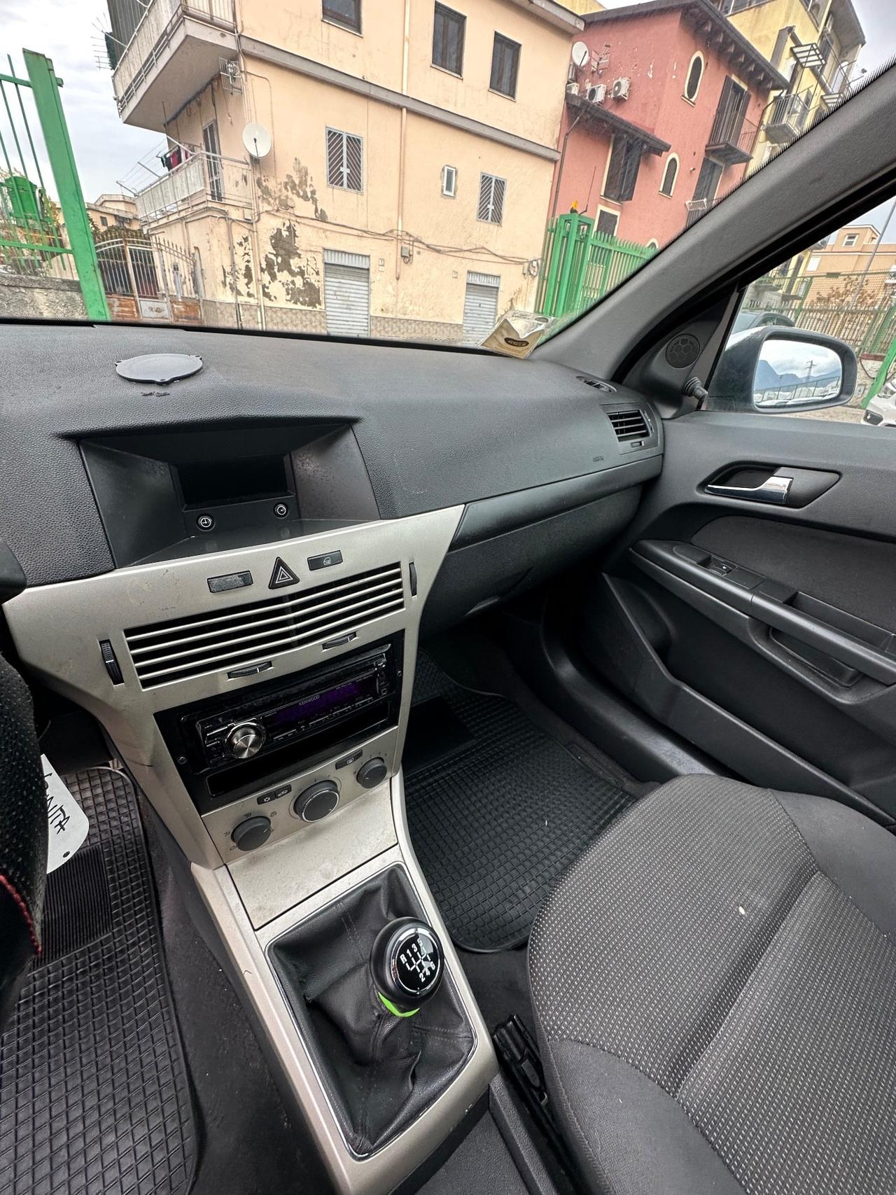 Opel Astra 1.4 16V Twinport 5 porte Enjoy