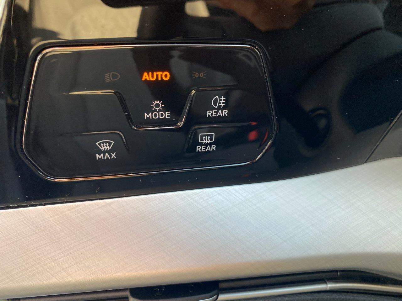 Volkswagen Golf 1.5 TSI 116 CV LIFE , HEAD-UP DISPLAY, WINTER PACK, FARI LED, CARPLAY