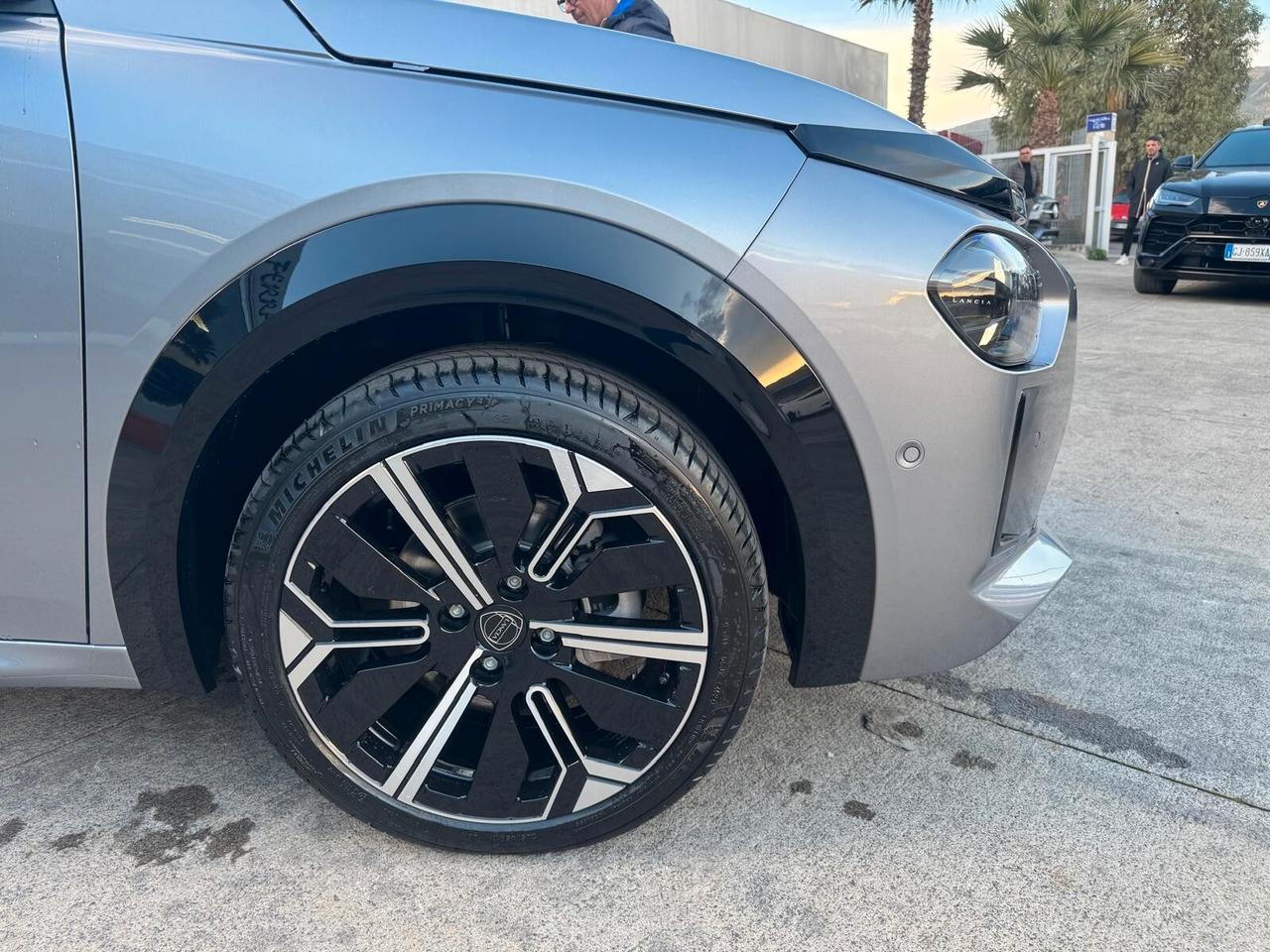 Lancia Ypsilon Hybrid DCT km0 pronta consegna