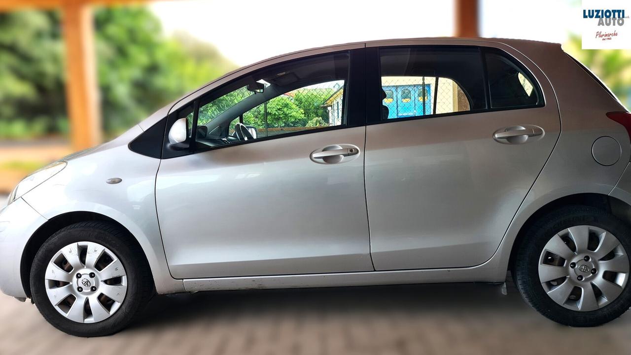 Toyota Yaris 1.0 5P. SOL
