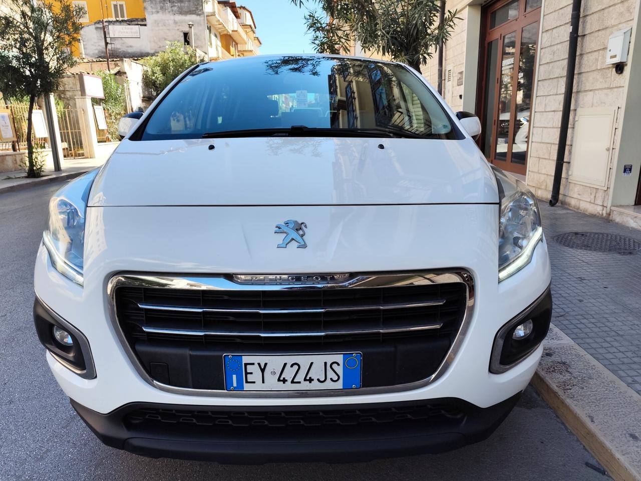 Peugeot 3008 1.6 HDi 115CV NAVI PERFETTA