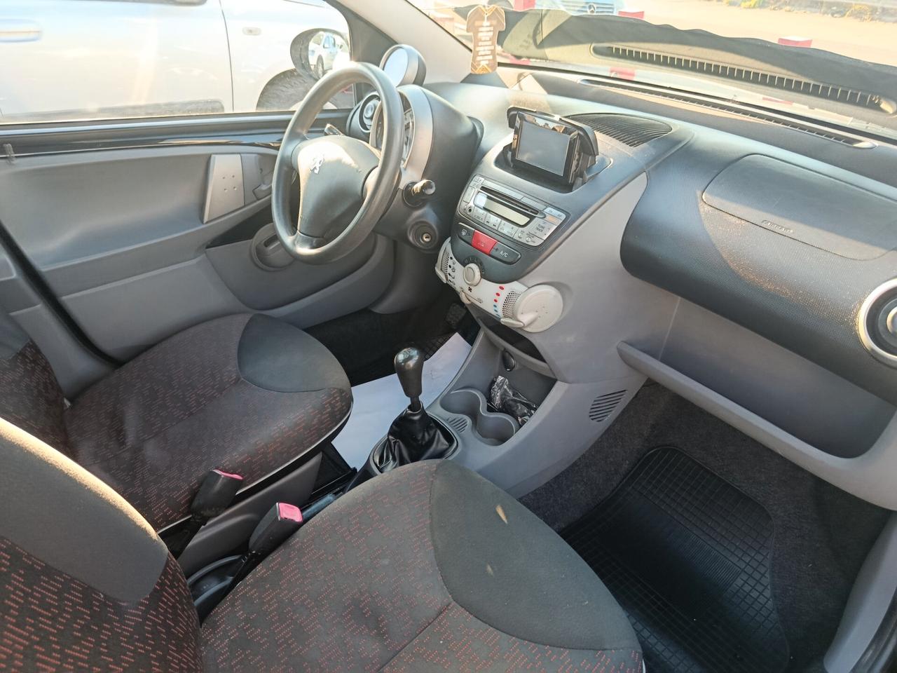 Peugeot 107 1.0 68CV 5p. Sweet Years