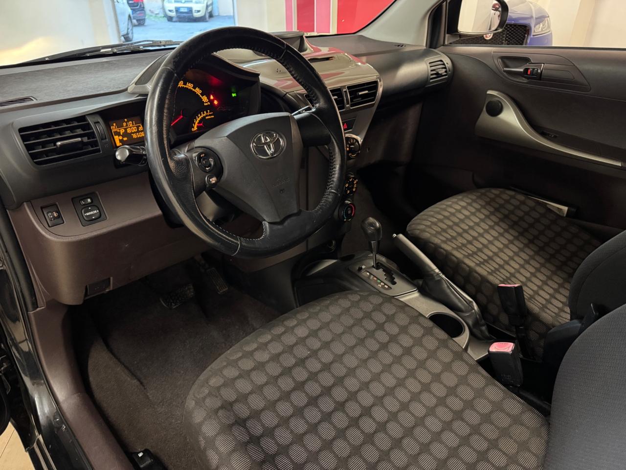 Toyota iQ 1.0 Automatica-UniPro-Garantita-Permute-Sconto rottamazione