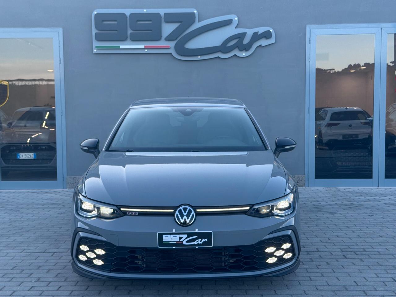 Volkswagen Golf 2.0 TSI DSG GTI*245CV*H&K*iQ.LIGHT*FENDINEBBIA*19"*