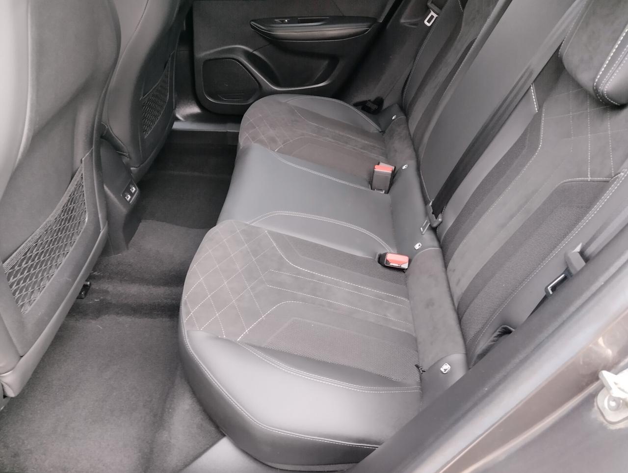 Peugeot 2008 PureTech 130 S&S EAT8 GT Pack