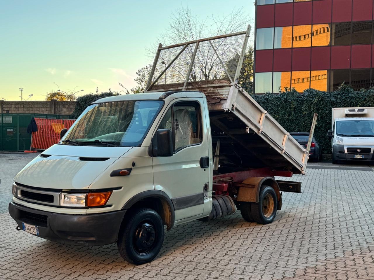 Iveco Daily 35.10 2.8 TD PM Cabinato Basic