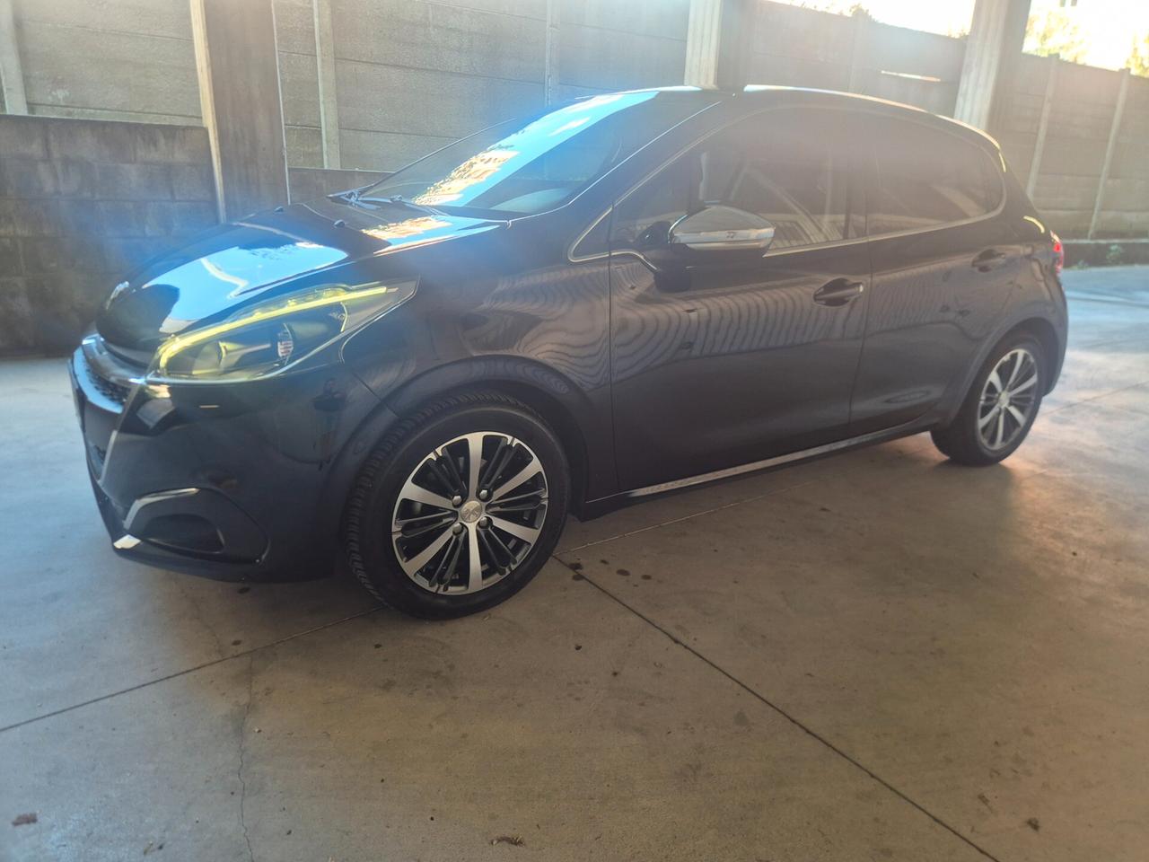 PEUGEOT 208 1.2 ALLURE 2017 E6 NEO PATENTATI