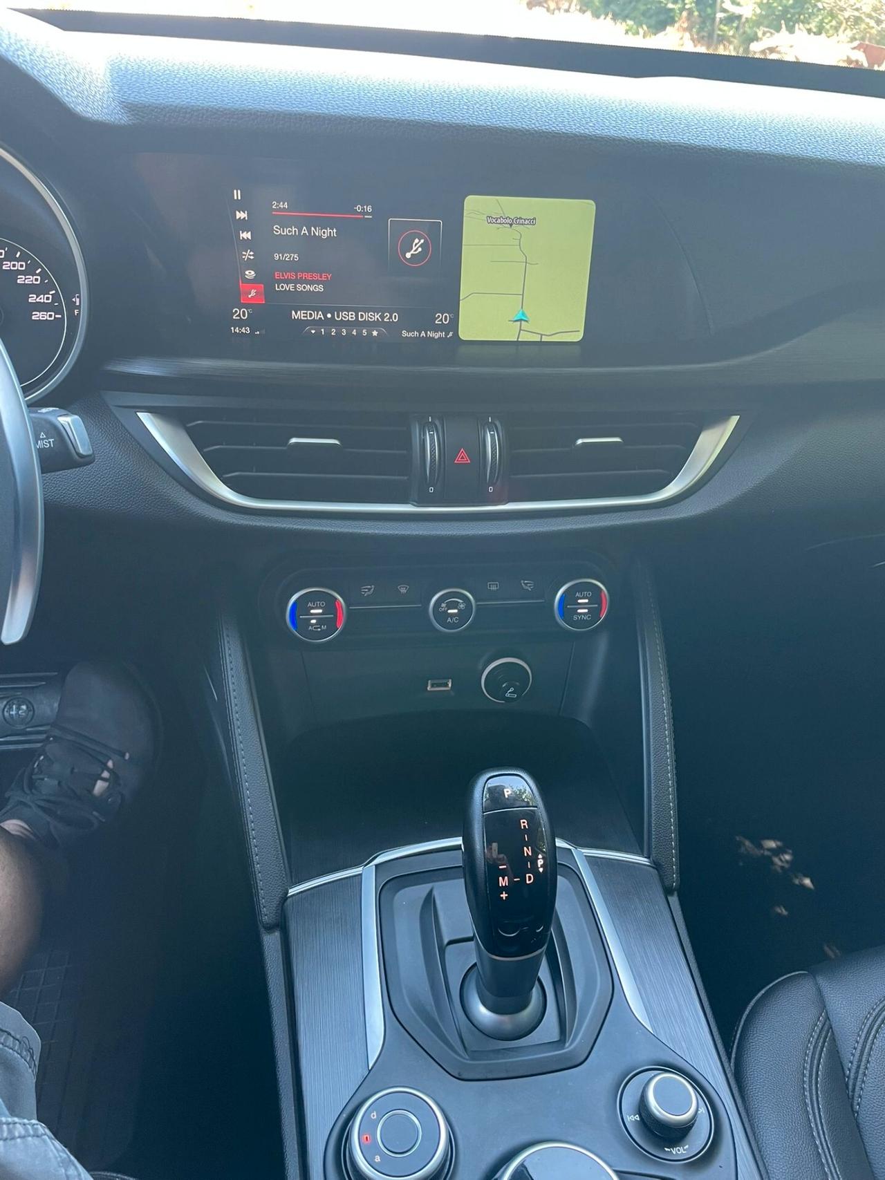 Alfa Romeo Stelvio 2.2 Turbodiesel 210 CV AT8 Q4 Executive