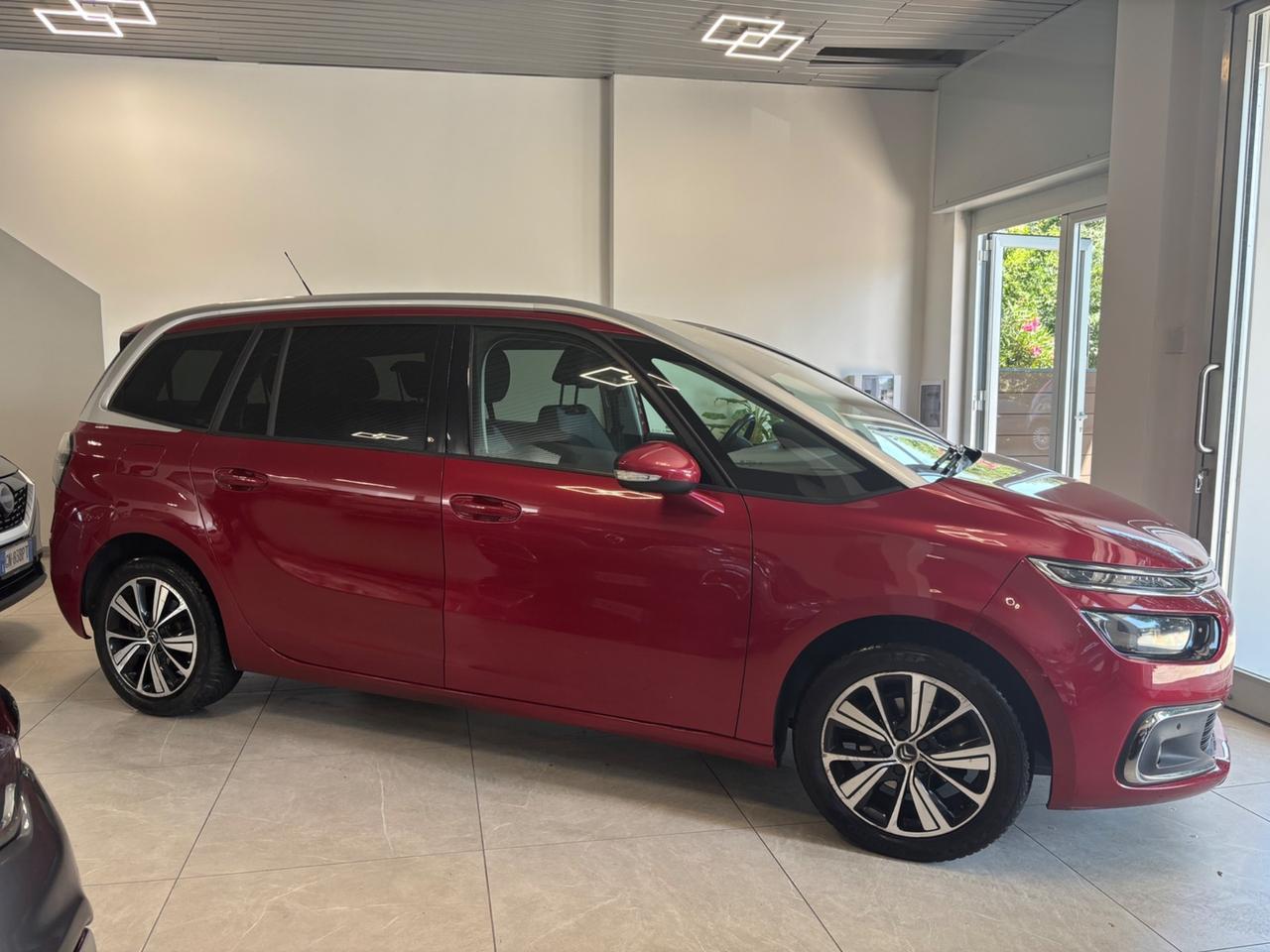 Citroen Grand C4 Picasso PureTech 130 S&S Shine 7 POSTI