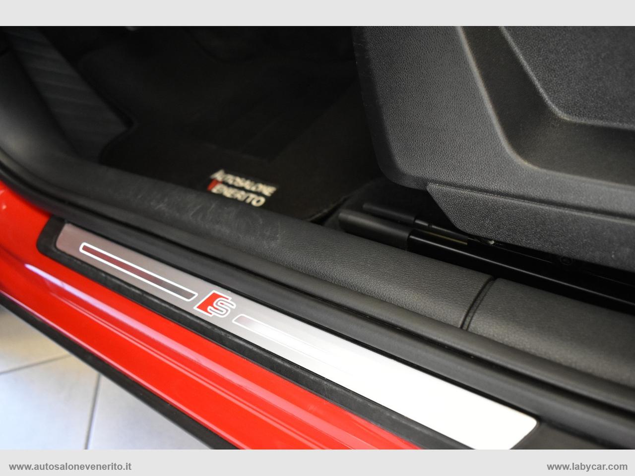 AUDI Q2 30 TDI S tronic Identity Black