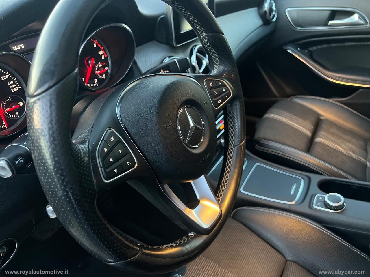 MERCEDES-BENZ GLA 180 Sport