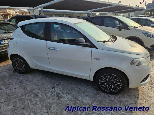 LANCIA Ypsilon 1.2 69 CV 5 porte GPL Ecochic Gold