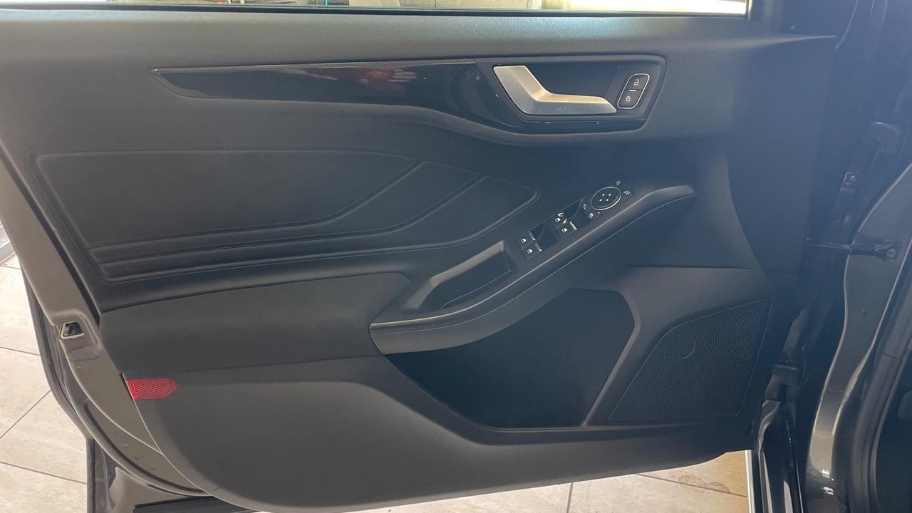 Ford Focus 1.5 TDCi 120 CV ST Line GANCIO TRAINO