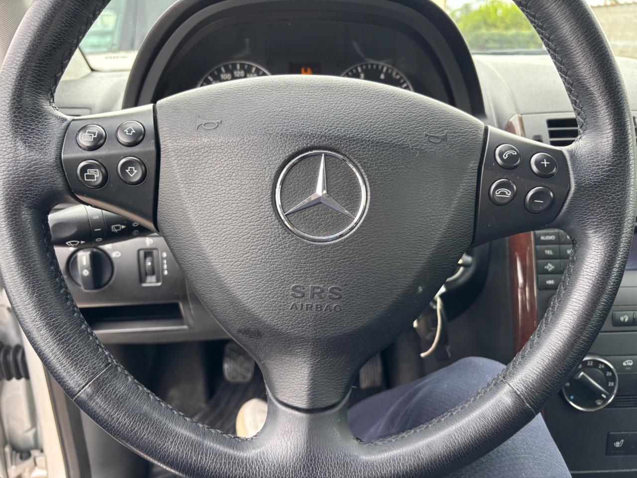 MERCEDES CLASSE-A150 AVANTGARDE 45.000KM