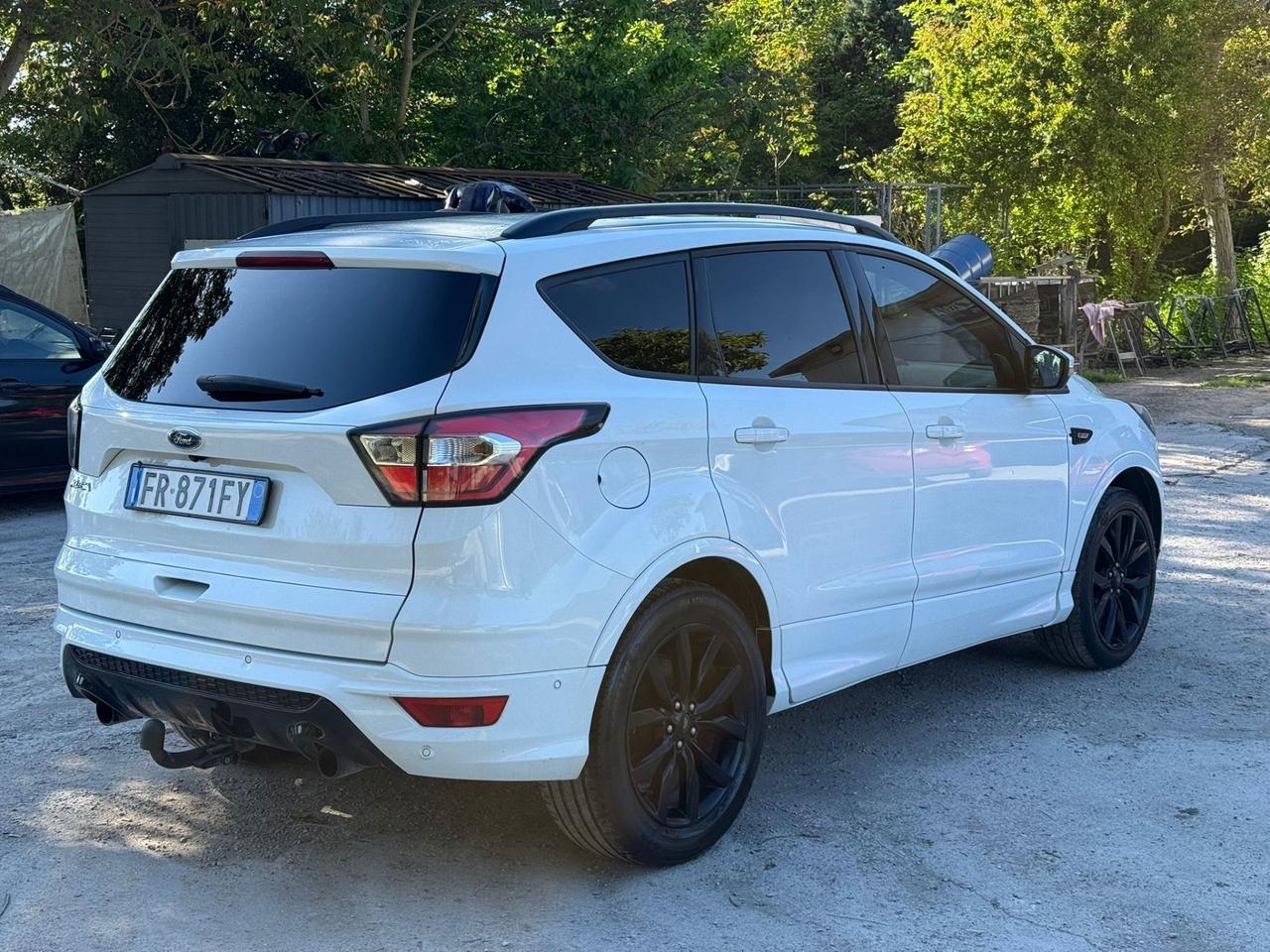 Ford Kuga 1.5 TDCI 120 CV S&S 2WD Powershift ST-Line