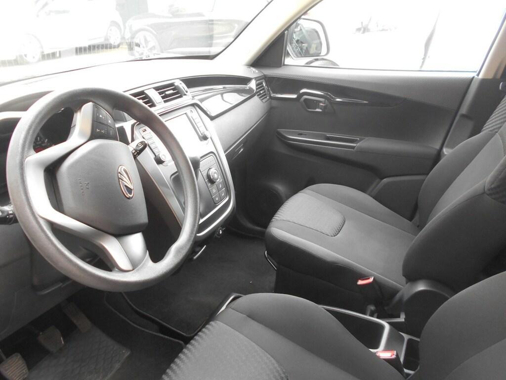 Mahindra KUV100 1.2 K8 FWD