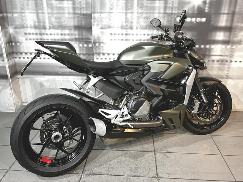 Ducati Streetfighter V2