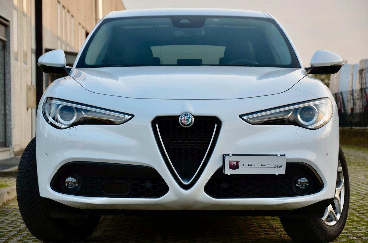 Alfa Romeo Stelvio 2.2 Turbodiesel 210 CV Q4 Executive, NO VINCOLI, SERVICE BOOK COMPLETO, NAVI, RETROCAMERA, XENO, EURO 6D, PERMUTE