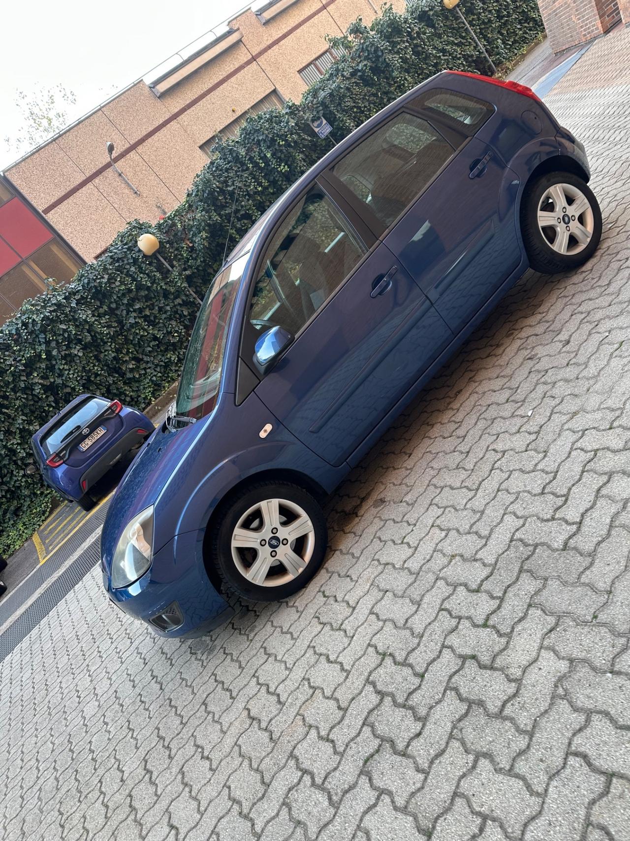 Ford Fiesta 1.2 82 CV 5 porte Titanium