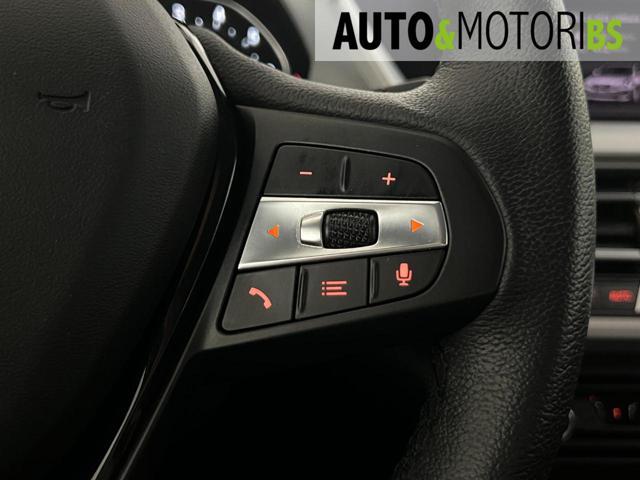 BMW 118 i 5p. Advantage *BOOKSERVICE*
