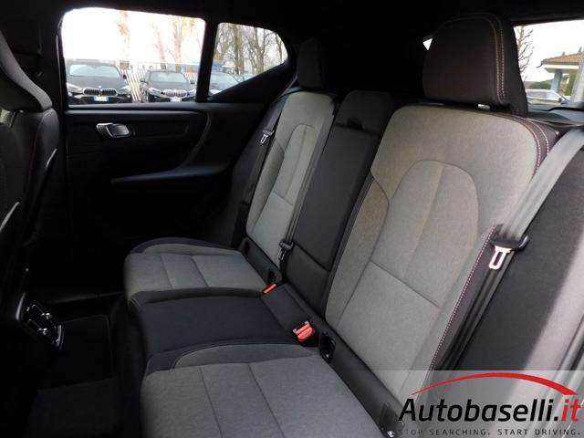 VOLVO XC40 B3 2.000 MHEV 163CV CORE AUTOMATICA NAVIGATORE