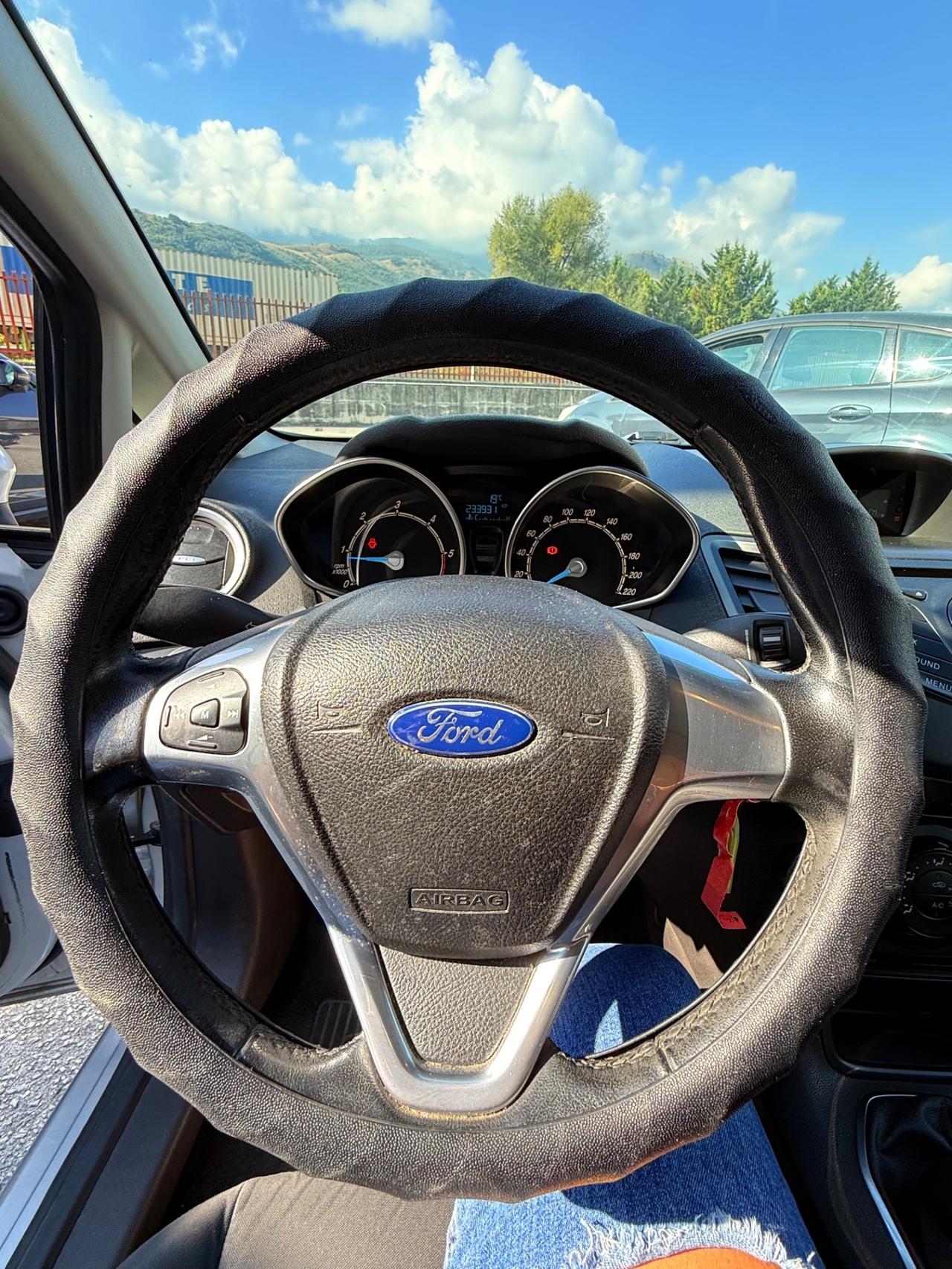 Ford Fiesta 1.5 TDCi 75CV 5 porte