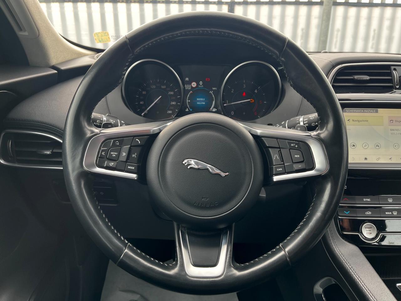 Jaguar F-Pace 2.0 D 180 CV AWD aut. Prestige