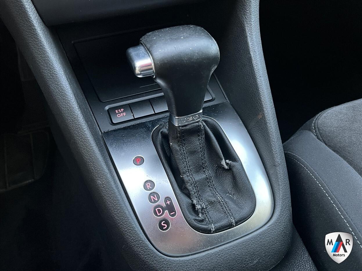 Volkswagen Golf 1.6 TDI DPF DSG 5p. R Line