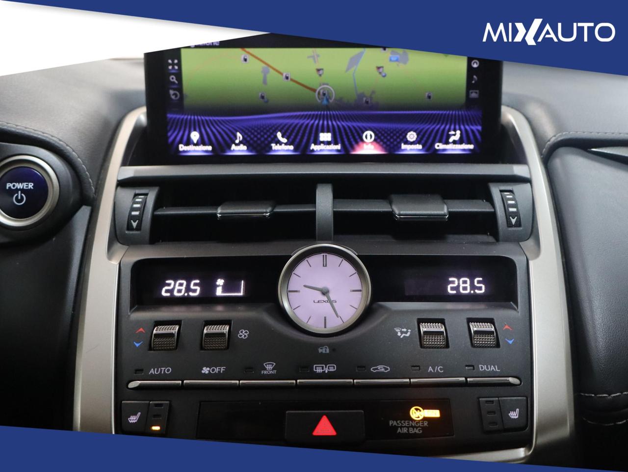 Lexus NX 300h 2.5 Premium 4WD AUTO