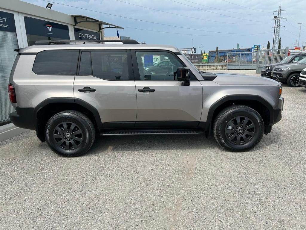 TOYOTA LAND CRUISER 250 2.8D (205 cv) AT8 ADVENTURE NG24