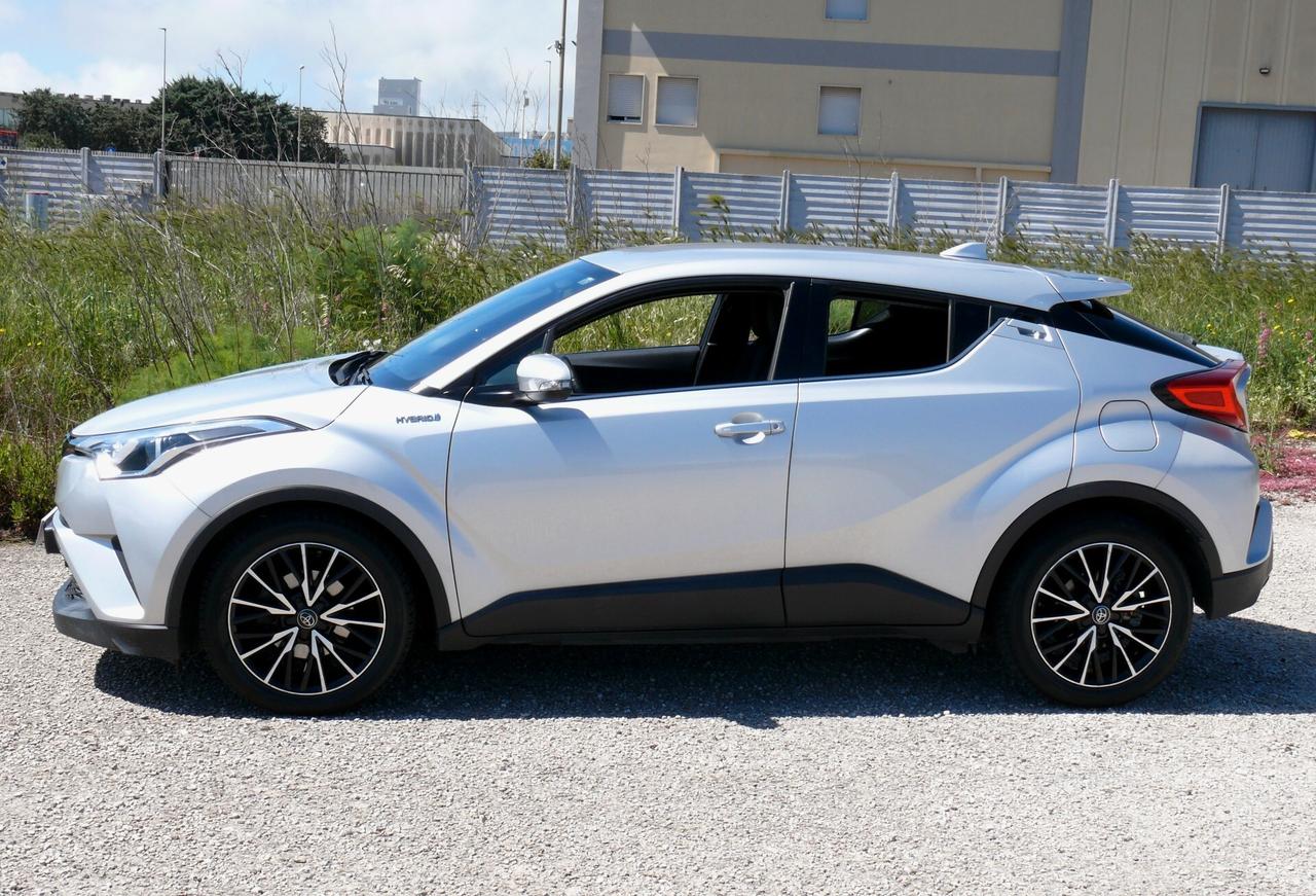 Toyota C-HR 1.8 Hybrid E-CVT Style (M1317)