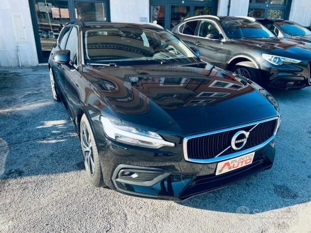VOLVO V60 D3 Geartronic COCKPIT- CARPLAY