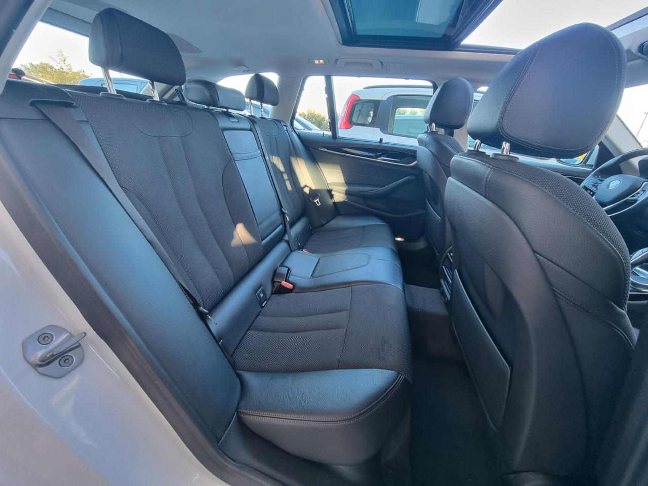 Bmw 520 520d xDrive Luxury TETTO PANORAMICO