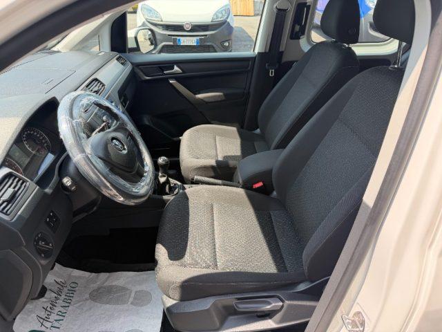 VOLKSWAGEN Caddy 5 POSTI VETTURA - KM 25.000 - NO OBBLIGO FINANZIAM