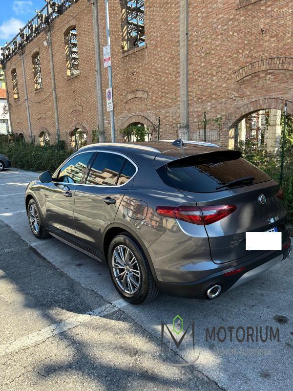 Alfa Romeo Stelvio 2.2 Turbodiesel 190 CV AT8 RW SUPER