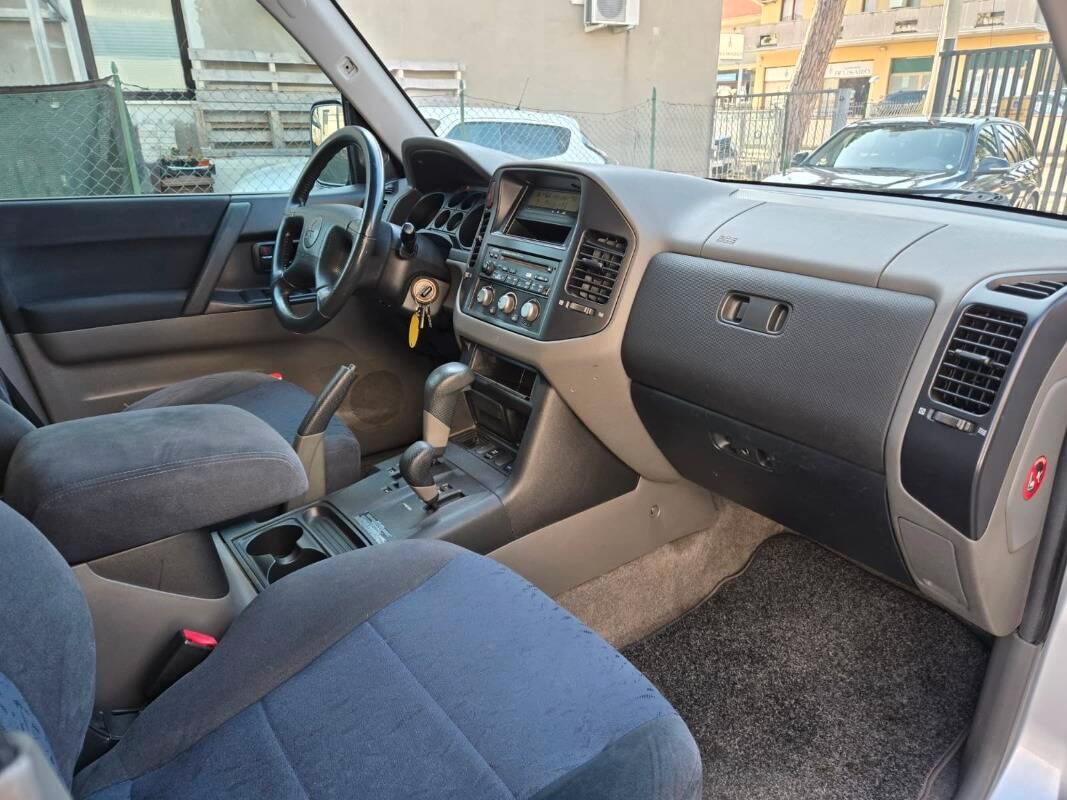 Mitsubishi Pajero Pajero 3.2 tdi 16v di-d GLS-2 wagon auto