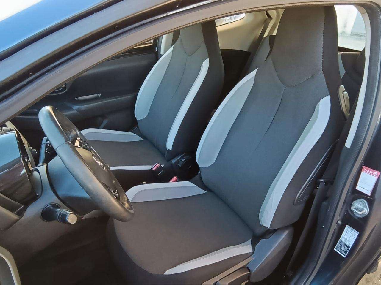 Toyota Aygo 1.0 VVT-i x-cool 2015 Gar Rate