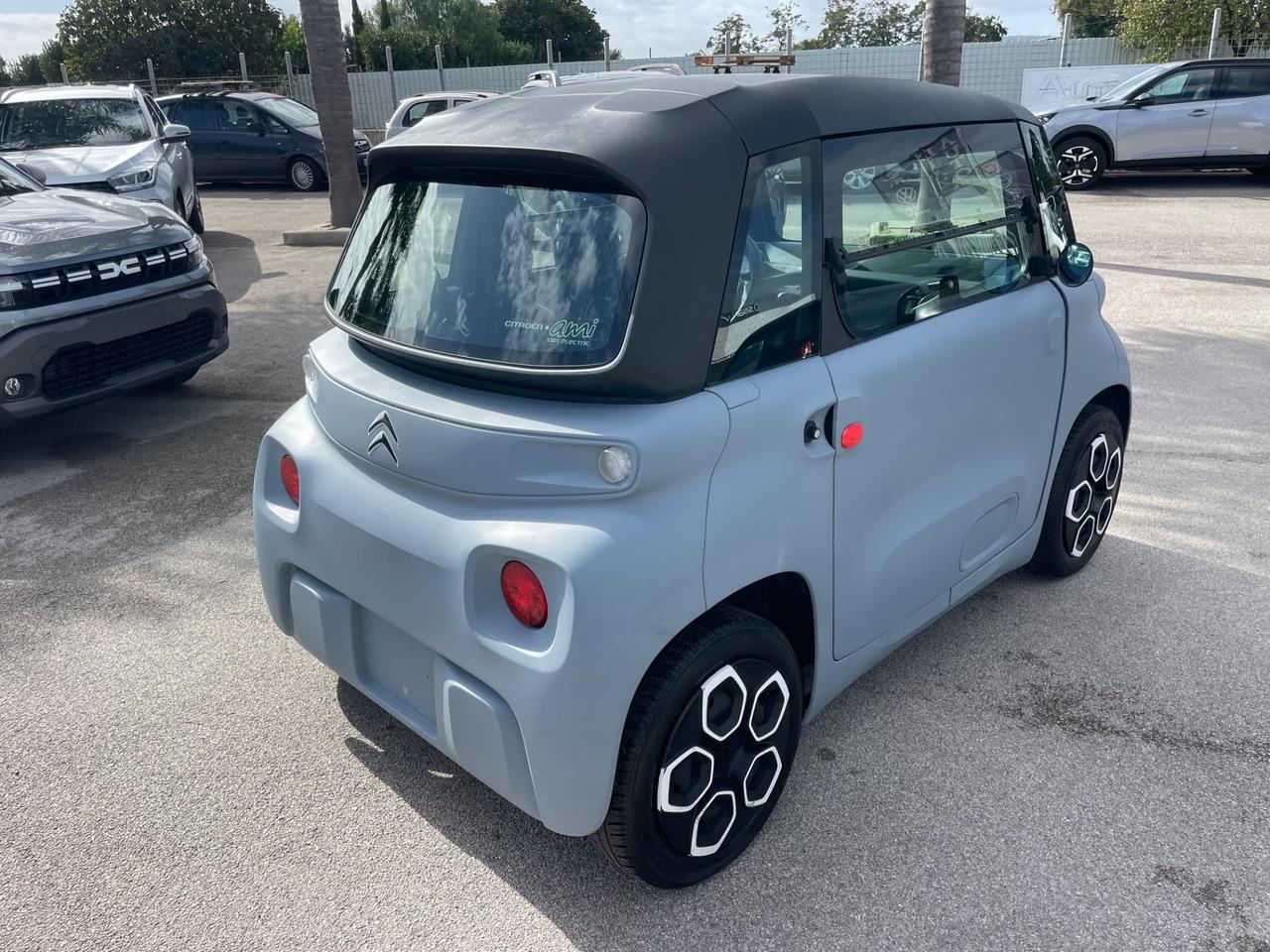 Citroen Ami si porta a 14 anni